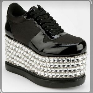 Jeffery Campbell Highlife